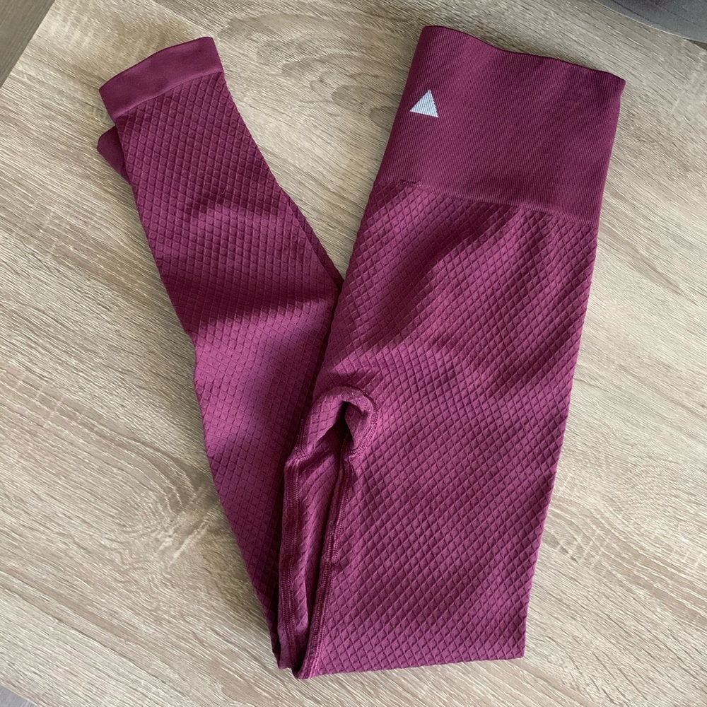 Balance Athletica quartz collection leggings!